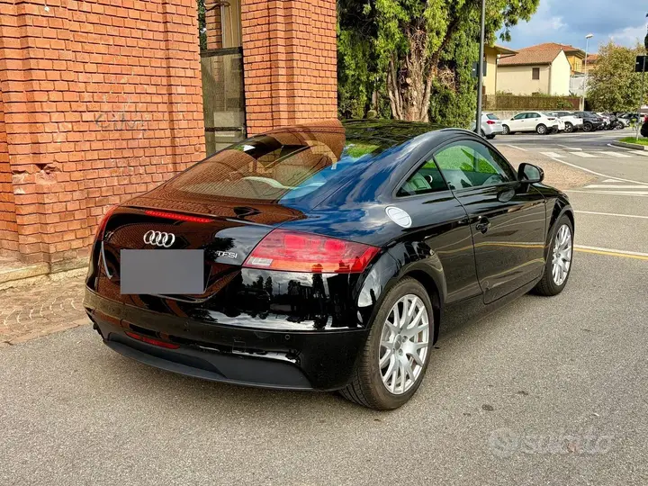 Audi Tt 2012 photo 2