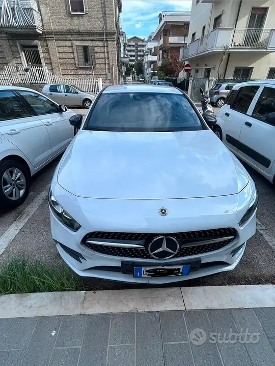 Mercedes-Benz A250E 2021 photo 3