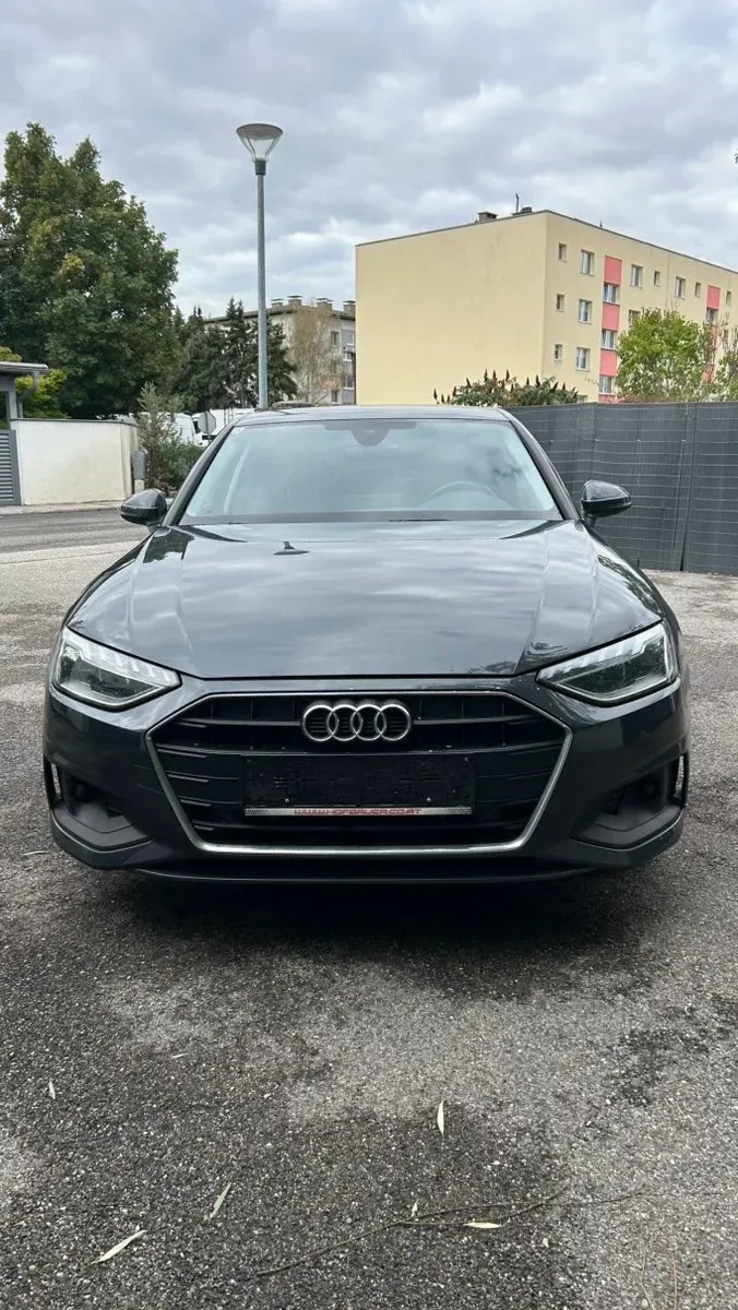 Audi A4 2021 photo 2