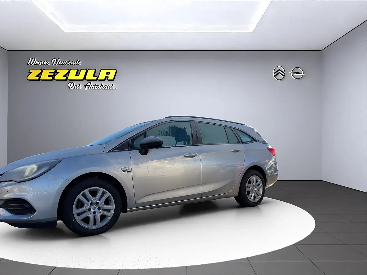 Opel Astra 2021 photo 2