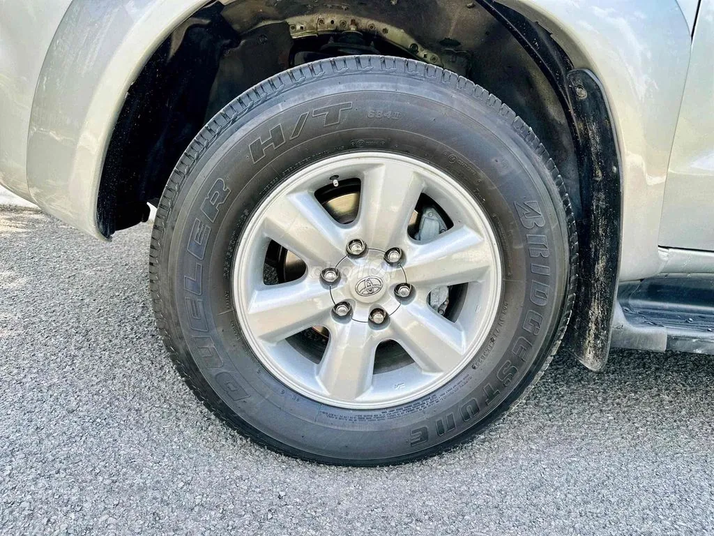 Toyota Fortuner 2010 photo 5
