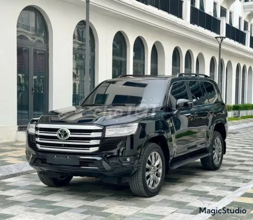 Toyota Land Cruiser 2022 photo 2