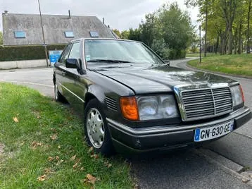 Mercedes-Benz W123