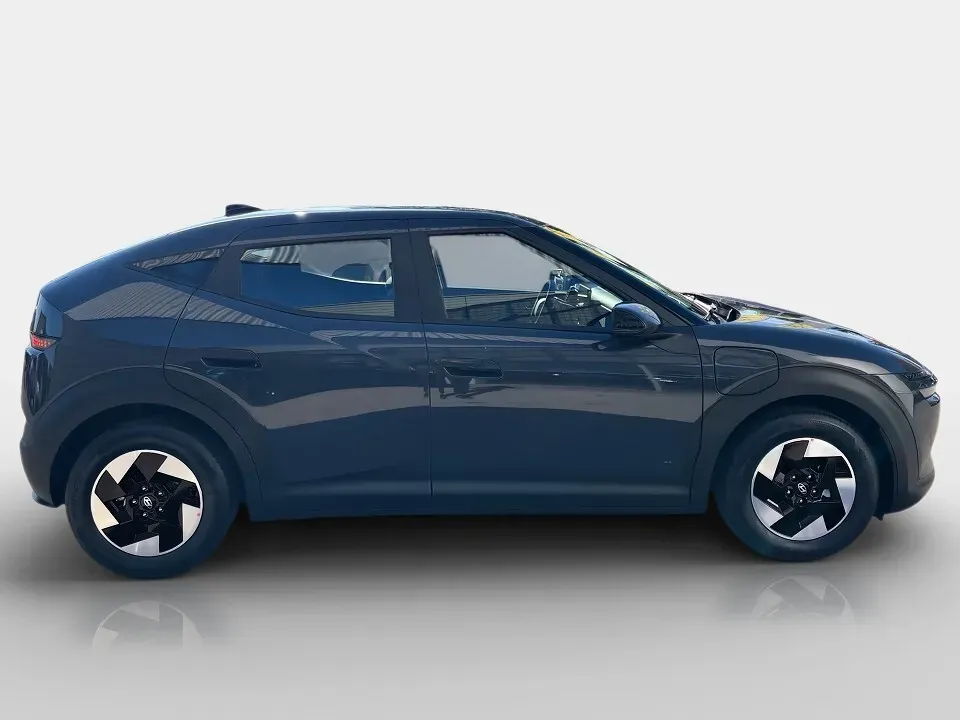 Hyundai Ioniq 3 photo 3