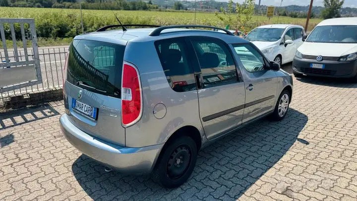Skoda Roomster 2011 photo 5