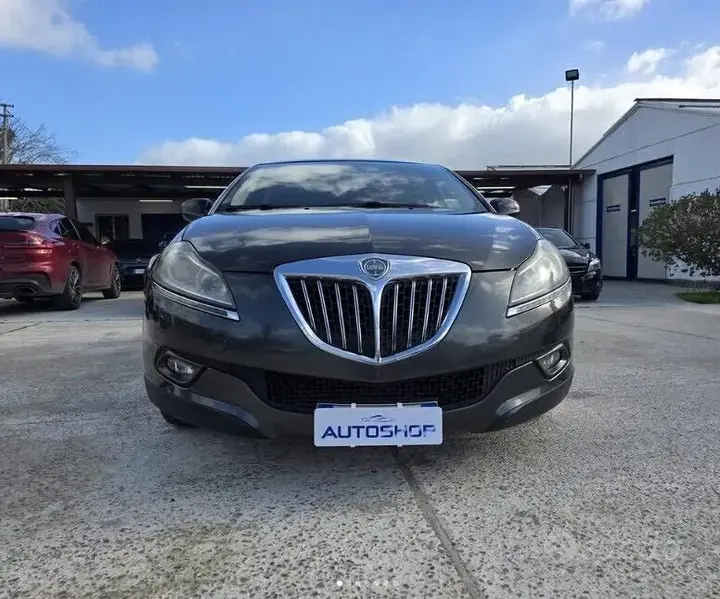 Lancia Delta 2011 photo 2