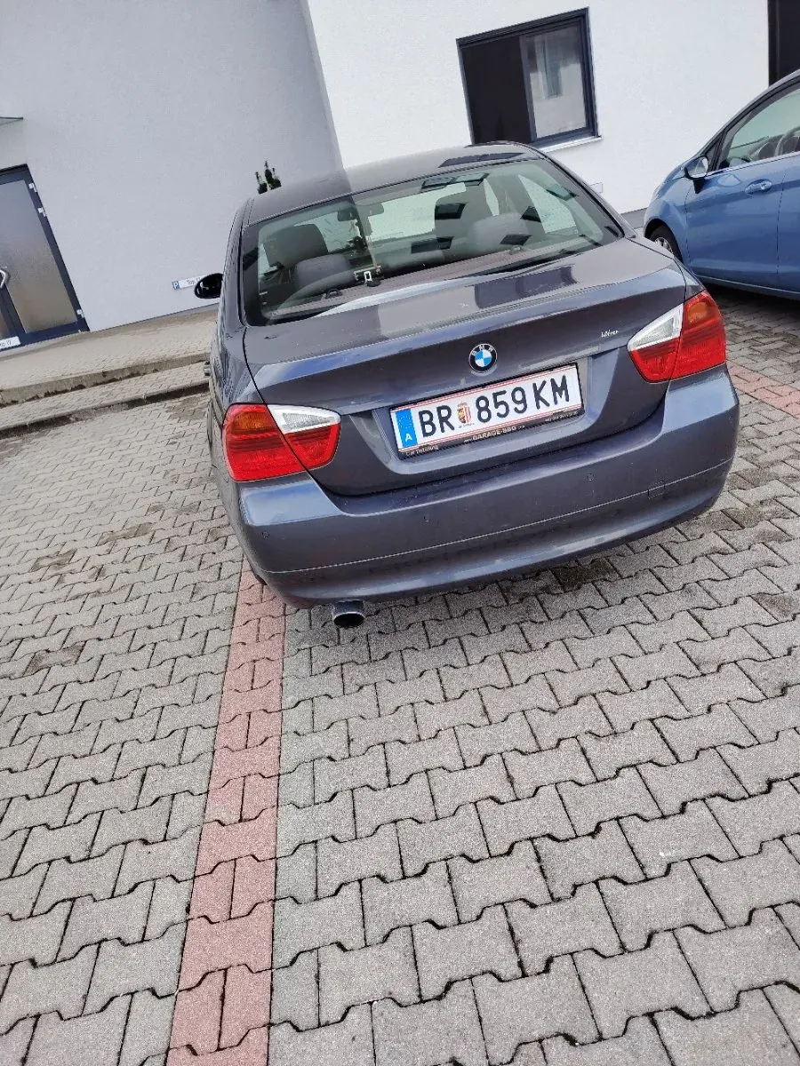 BMW 3 Series 2007 photo 2