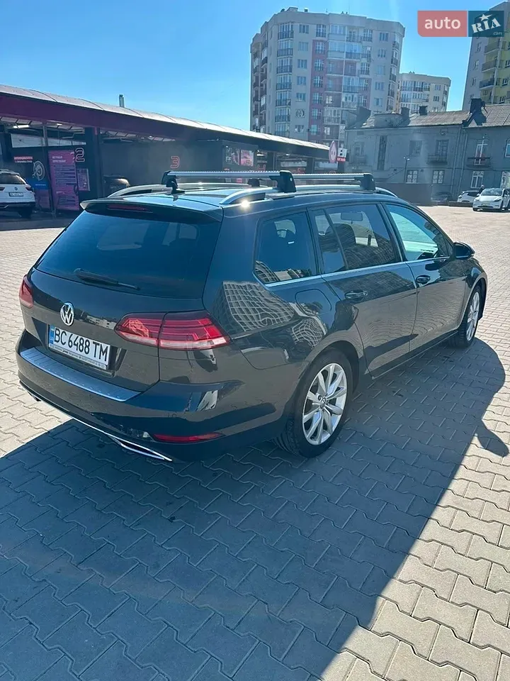Volkswagen Golf 2020 photo 2