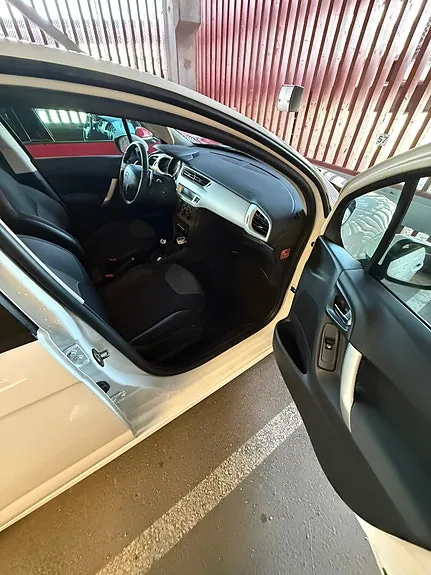 Citroen C3 2012 photo 3