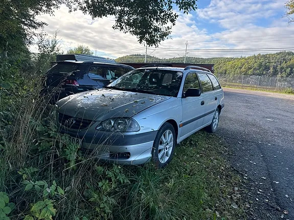 Toyota Avensis 2001 photo 3