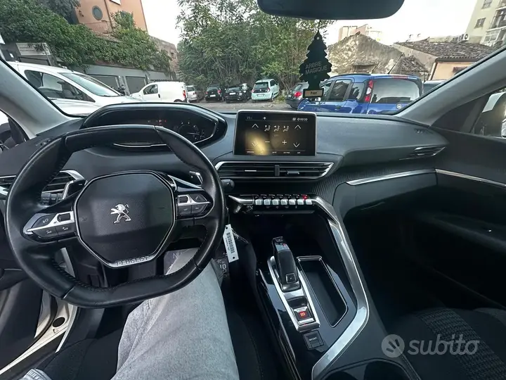 Peugeot 3008 2020 photo 5