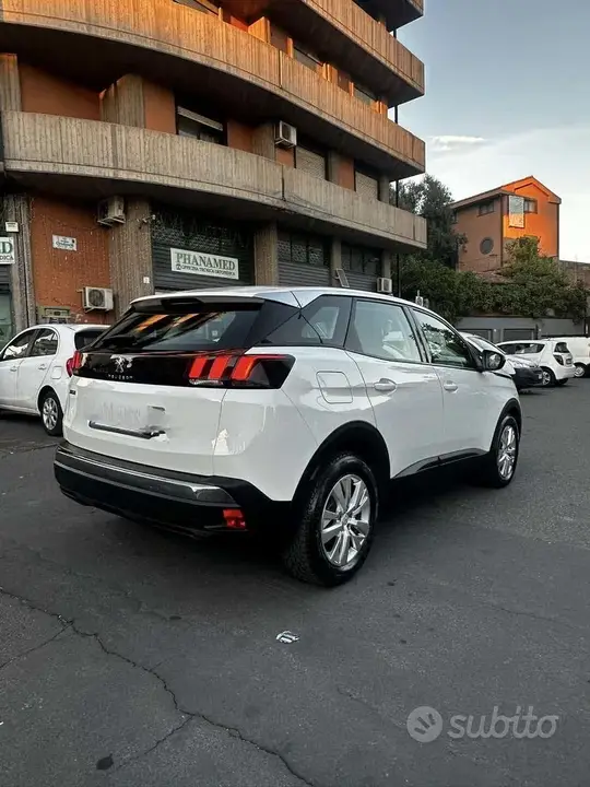 Peugeot 3008 2020 photo 2