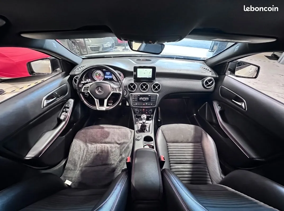 Mercedes-Benz A 180 2014 photo 3