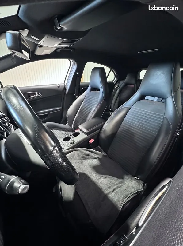 Mercedes-Benz A 180 2014 photo 4