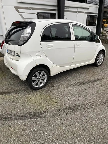 Mitsubishi I-Miev 2013 photo 3