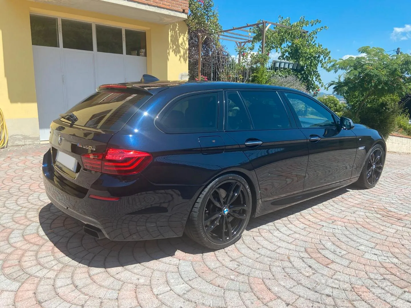 BMW M550 2015 photo 3