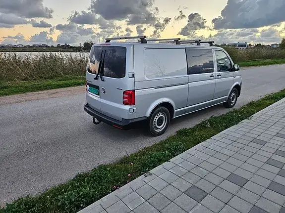 Volkswagen Transporter 2018 photo 5