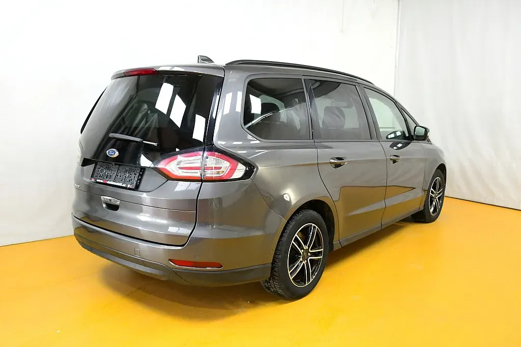 Ford Galaxy 2021 photo 3