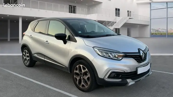 Renault Captur 2018 photo 2