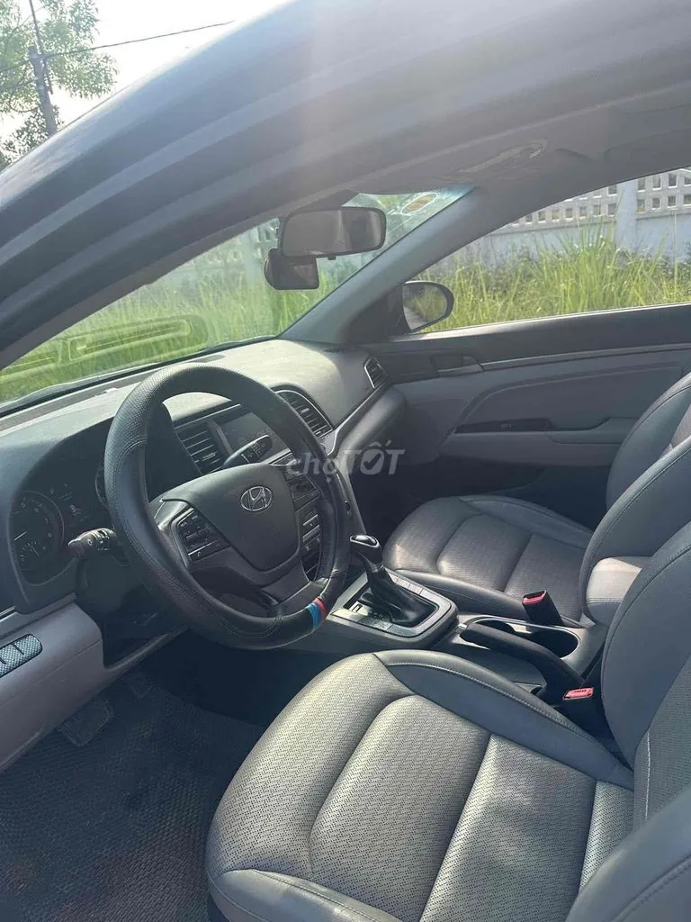 Hyundai Elantra 2017 photo 5