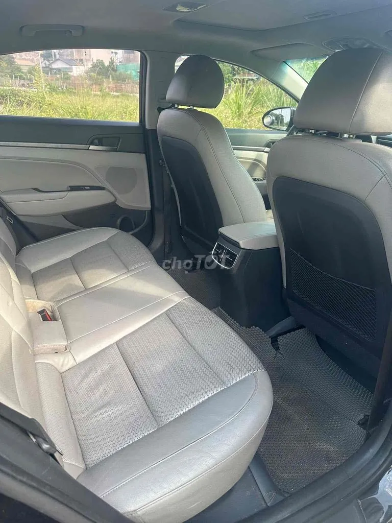 Hyundai Elantra 2017 photo 3