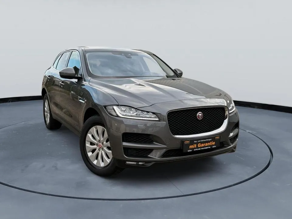 Jaguar F-Pace