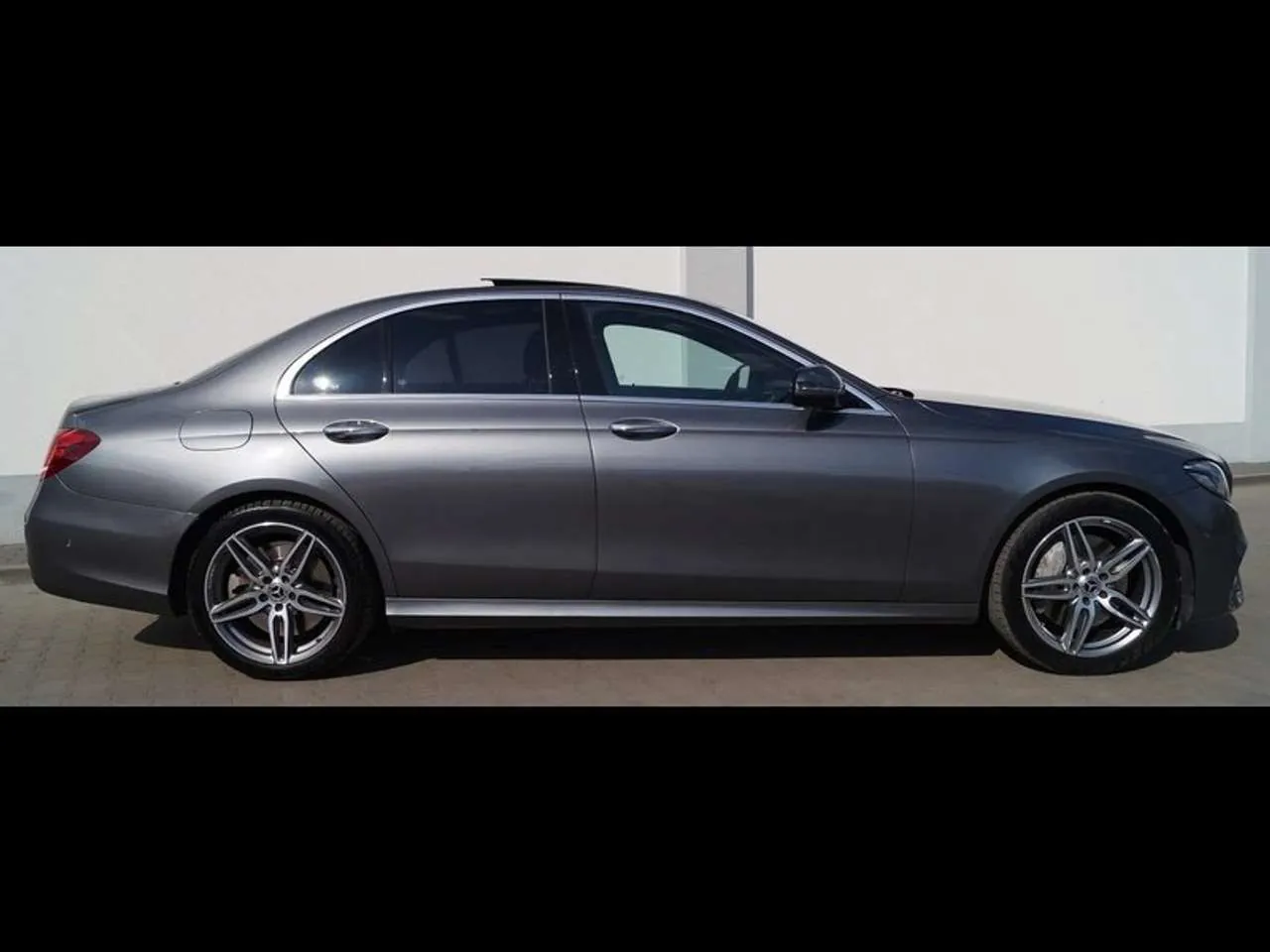 Mercedes-Benz E 200 2019 photo 4