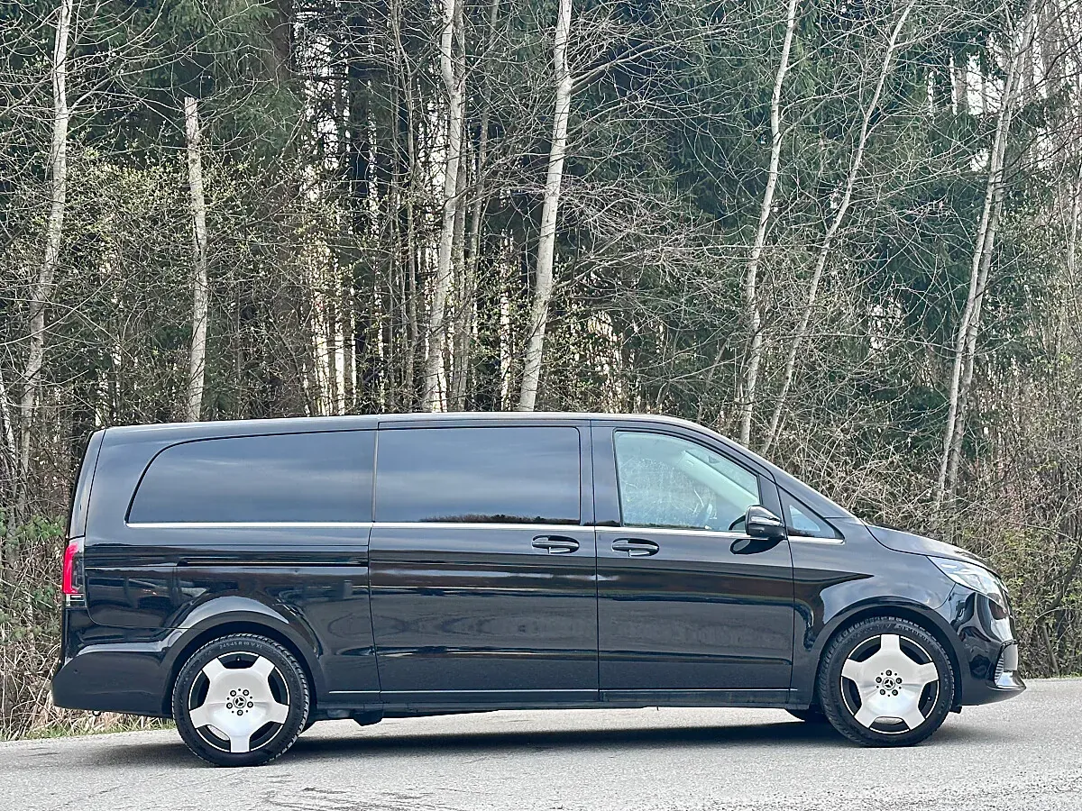 Mercedes-Benz V-Class 2025 photo 3