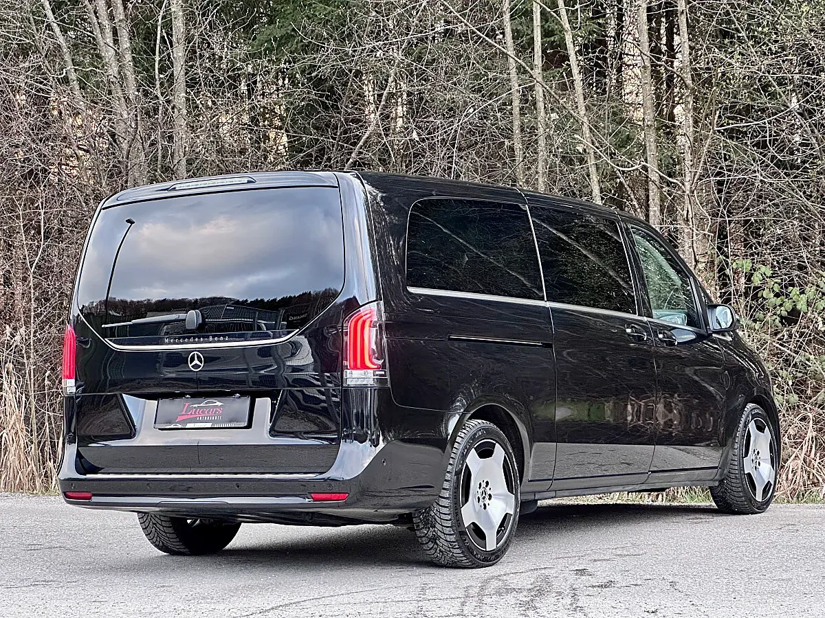 Mercedes-Benz V-Class 2025 photo 2