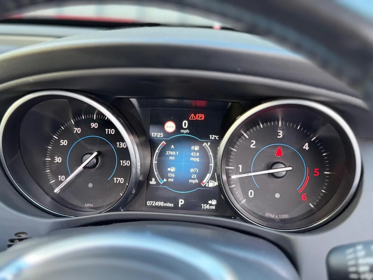 Jaguar Xe 2017 photo 3