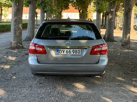 Mercedes-Benz E200 2012 photo 5