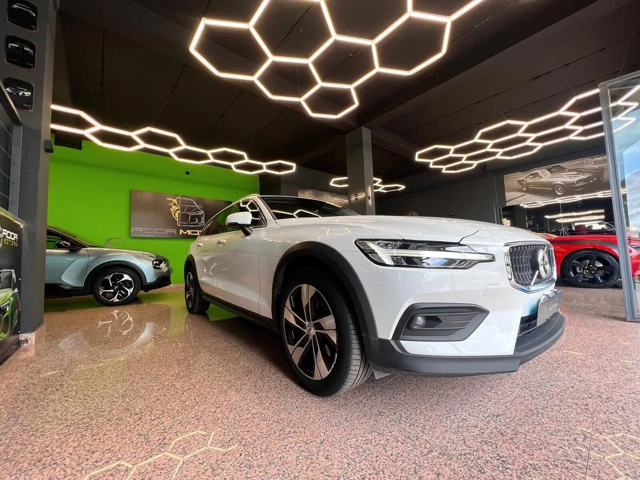 Volvo V60 Cross Country 2021 photo 4