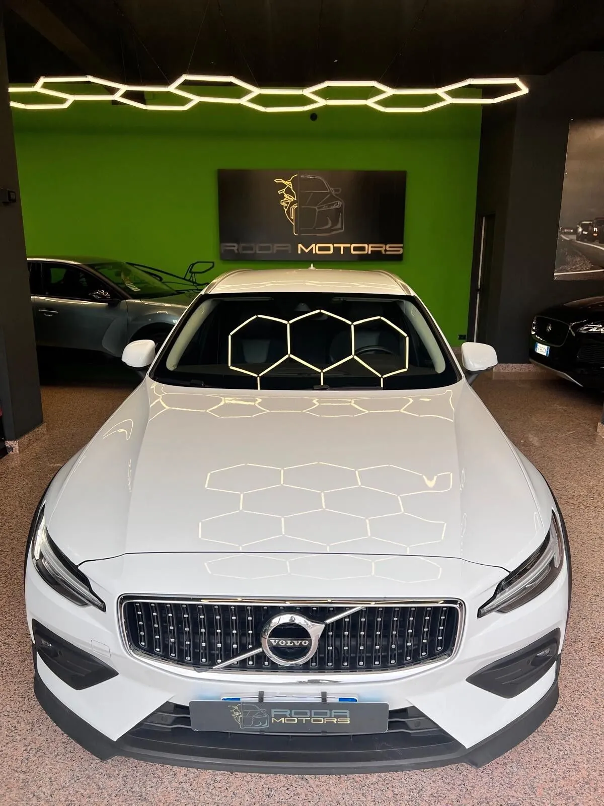 Volvo V60 Cross Country 2021 photo 5