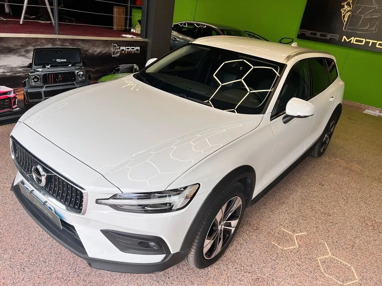 Volvo V60 Cross Country 2021 photo 3