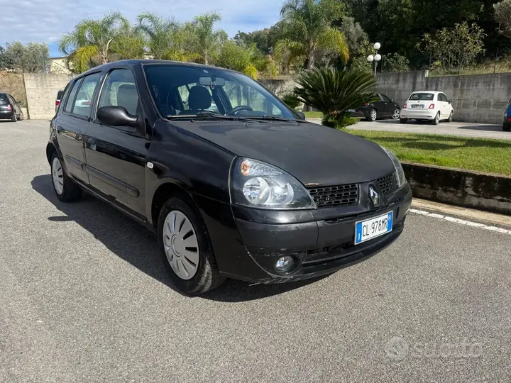 Renault Clio 2005 photo 3