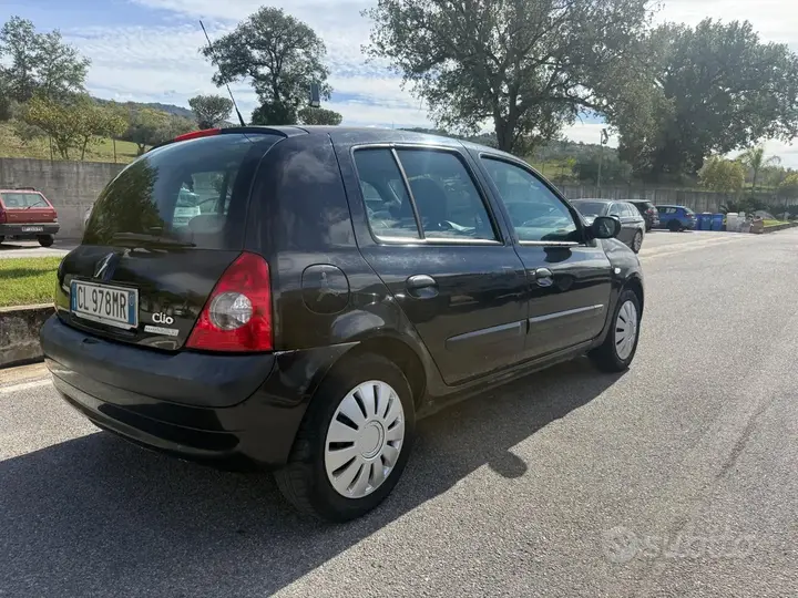 Renault Clio 2005 photo 5