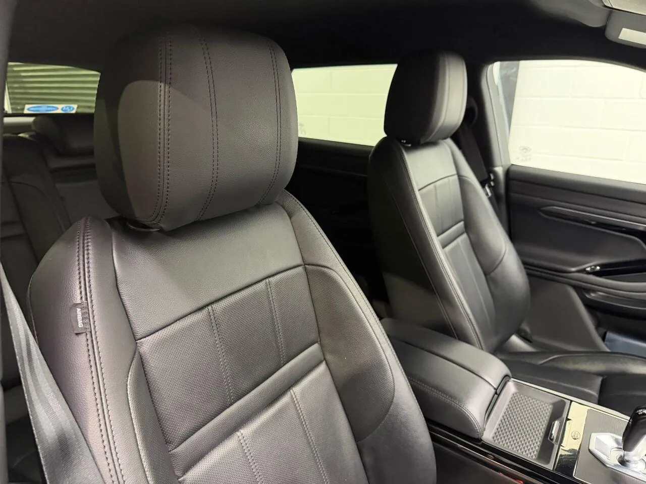 Land Rover Range Rover Evoque 2020 photo 4