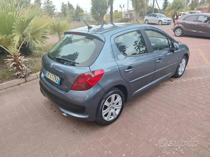 Peugeot 207 2008 photo 5