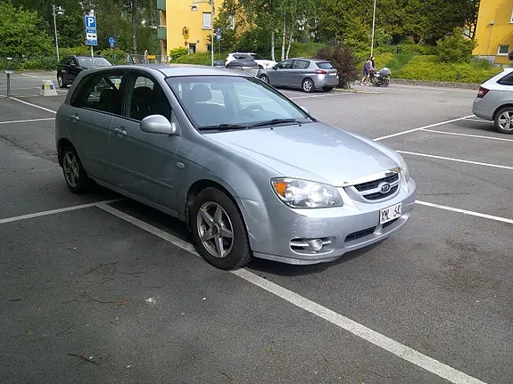 Kia Cerato 2006 photo 2