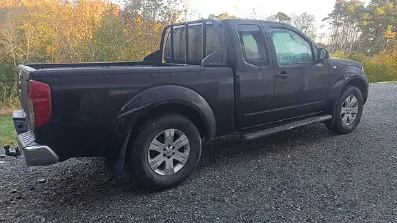 Nissan Navara 2006 photo 2