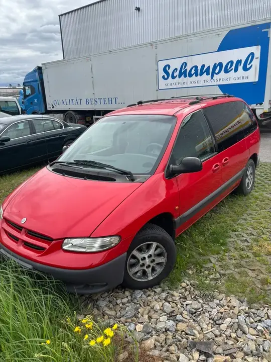 Chrysler Voyager 1999 photo 2