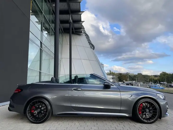 Mercedes-Benz C-Class 2022 photo 2