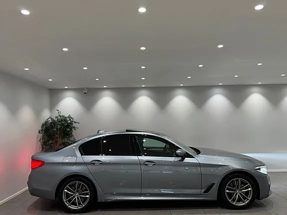 BMW 530I 2019 photo 3
