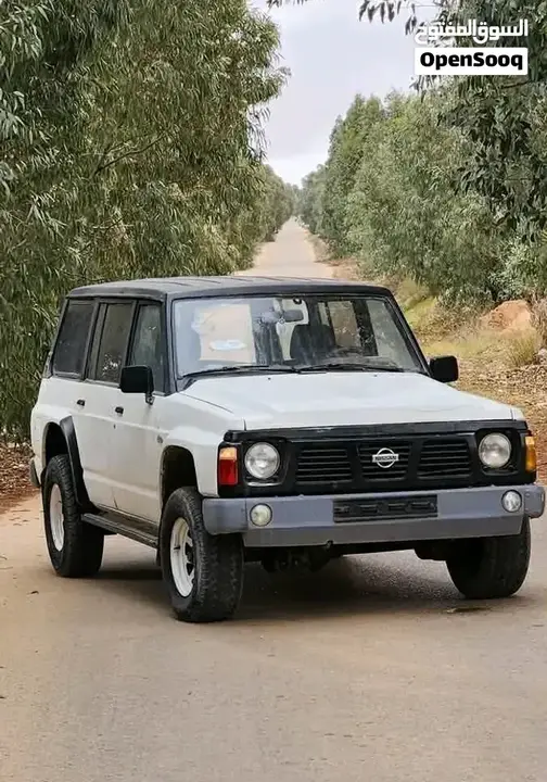 Nissan Patrol 1981 photo 5