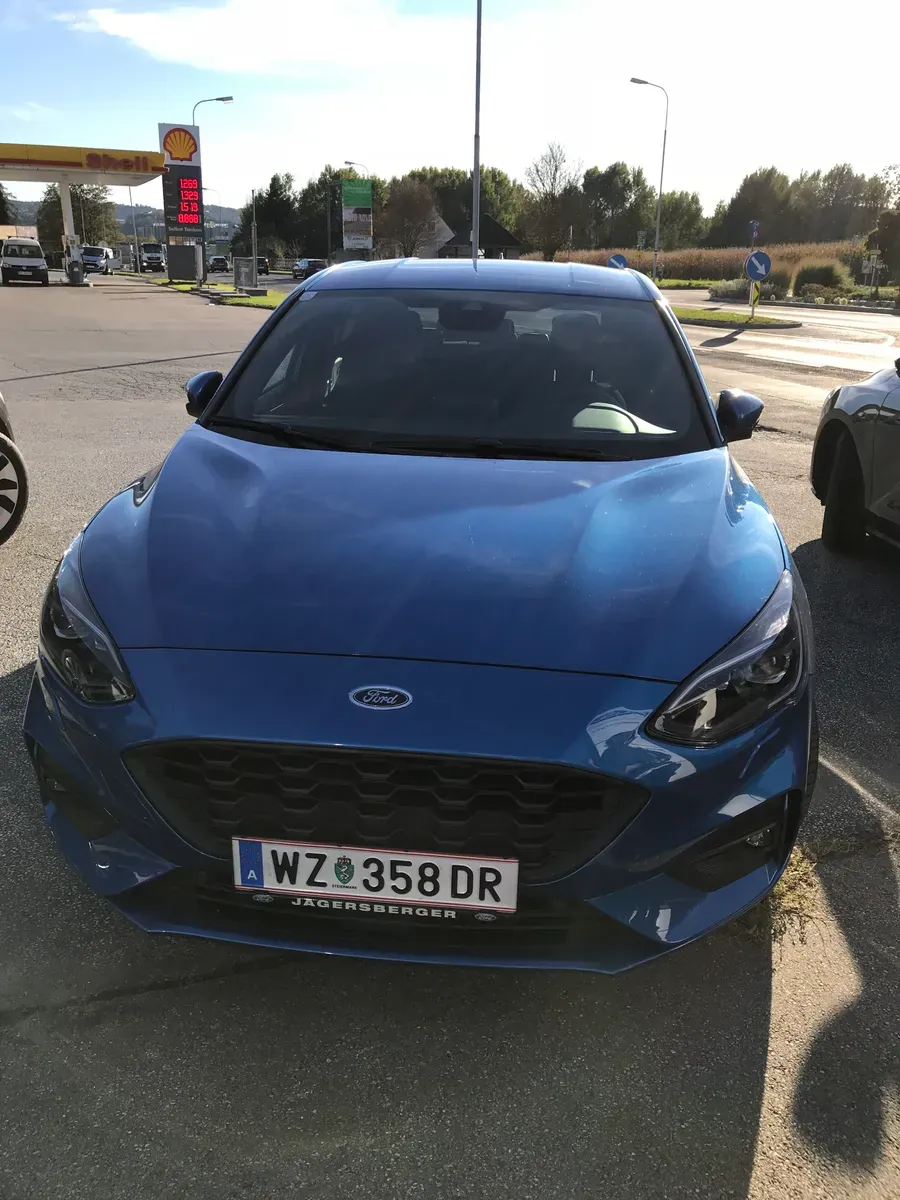 Ford Focus 2018 photo 2