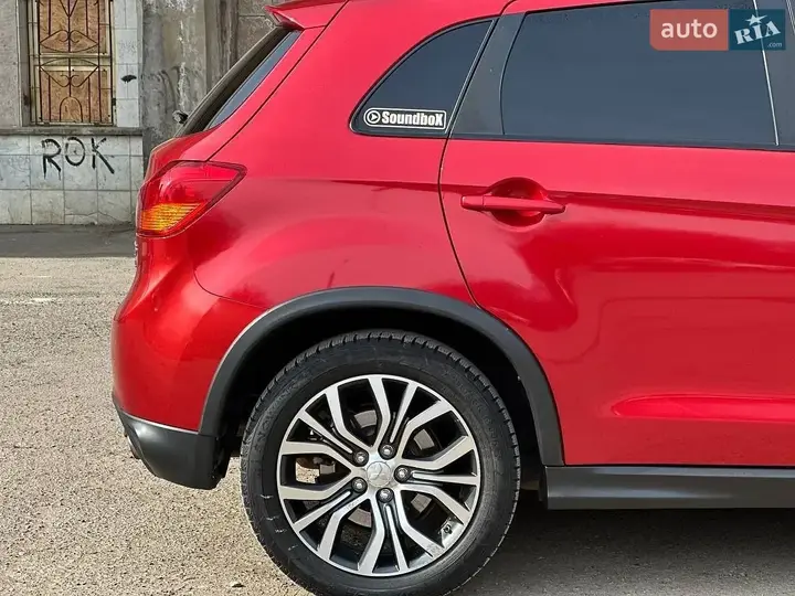 Mitsubishi Outlander 2016 photo 4