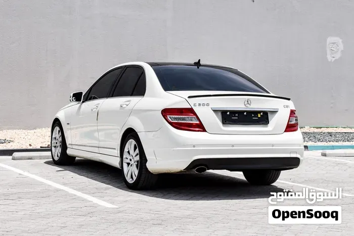 Mercedes-Benz C-Class 2011 photo 3