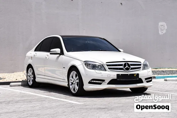 Mercedes-Benz C-Class 2011 photo 2
