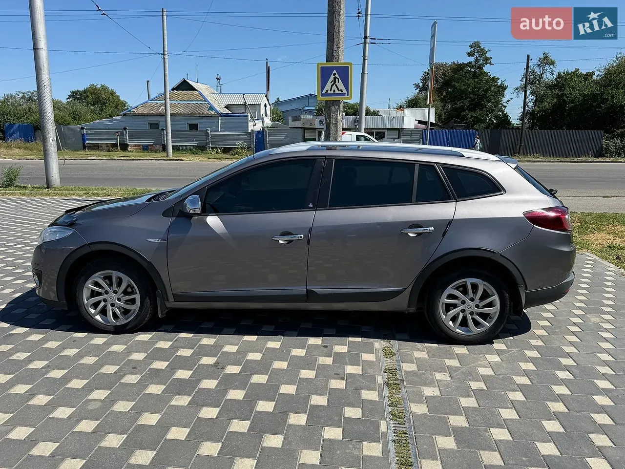 Renault Megane 2013 photo 2