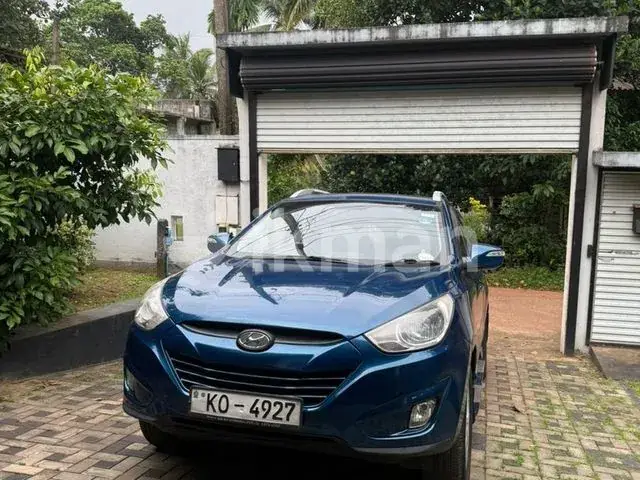 Hyundai Tucson 2011 photo 2
